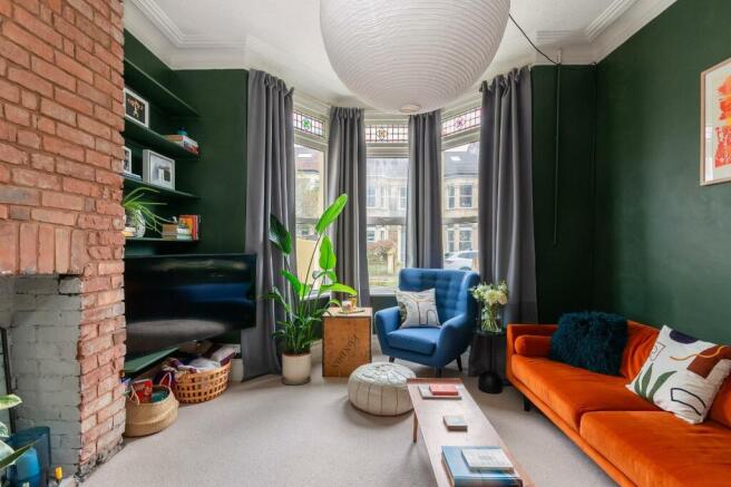 G4F0FHRKE - Living Room D.jpg