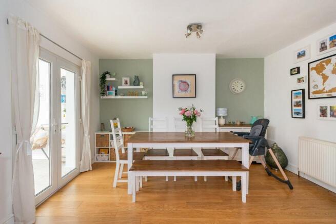 8T5RHD - Dining Room A.jpg