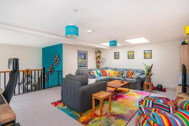 5L4HAD - Living Room C.jpg