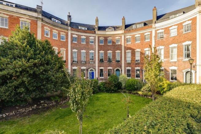 5 Berkeley Crescent 16.jpg