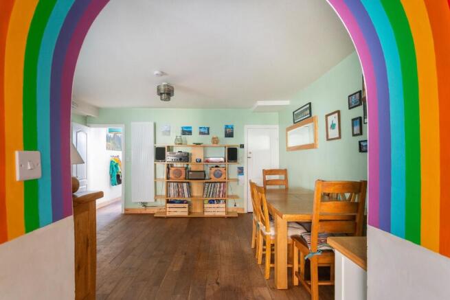 0B5SEE - Sitting Dining Room A.jpg