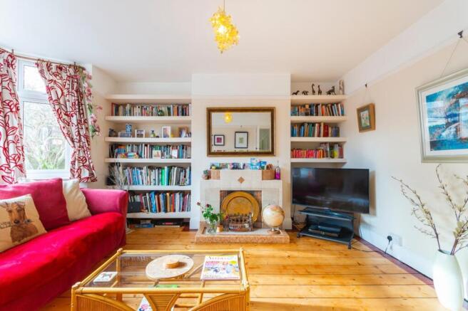 DAORDLEIFGNIW62 - Living Room A.jpg