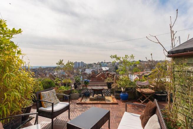4R5RMR - Roof Terrace E.jpg