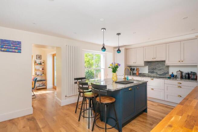 4A2RSV - Kitchen E.jpg