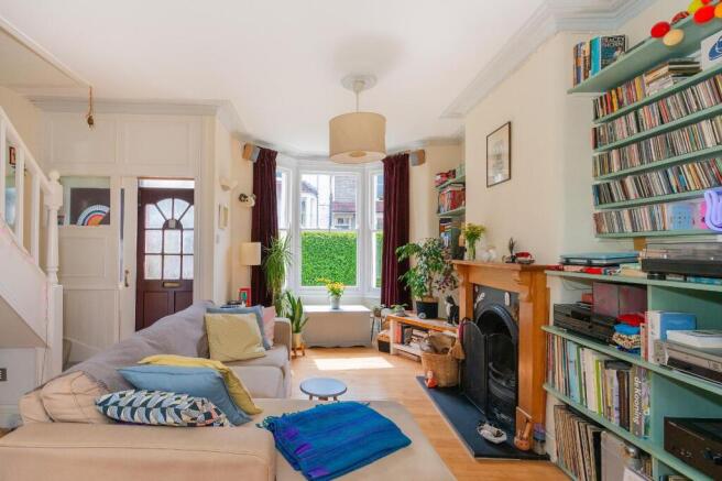 0V7STN - Living Room E.jpg