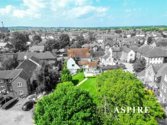 Aspire Estate Agents1008.jpg