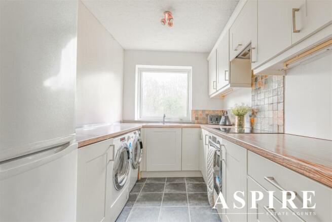FLAT 6 WESTWOOD LODGE-30-12-24-4.jpg
