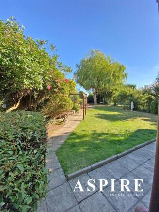New Garden Shot Deerhurst 1.jpg
