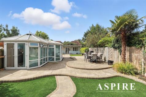 SELF CONTAINED ANNEXE - VIDEO INSIDE - The Avenue, Hadleigh, Benfleet, Essex