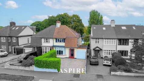 The Fairway, Leigh-On-Sea