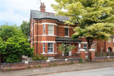 Eign Road, St. James, Hereford, Herefordshire HR1 2RX