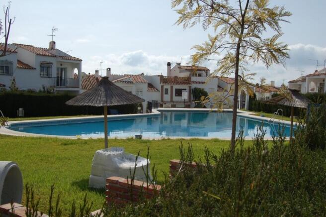 LTR659_1_Pool