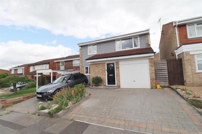 4 Bedroom Detached House For Sale In Mountbatten Road Braintree Cm7