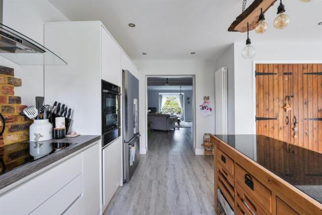 HOWARD CLOSE, 1 - (10).jpg