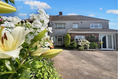 4 bedroom Semi Detached for sale