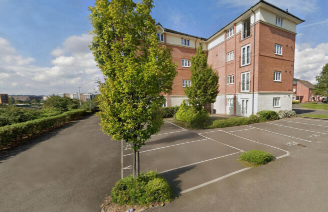 RIVERSIDE Location, GROUND FLOOR 2 Bed APARTMENT