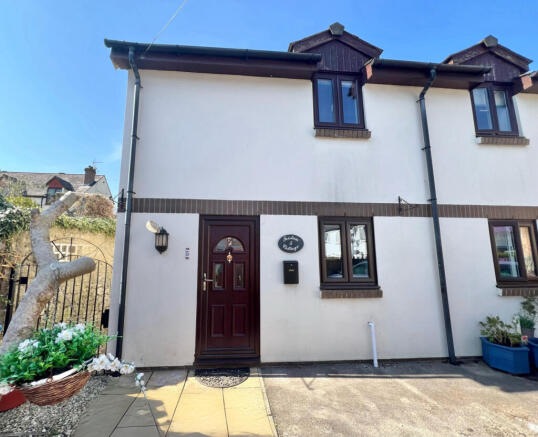 EXCELLENT INVESTMENT 5 Church Road, Chepstow, NP1