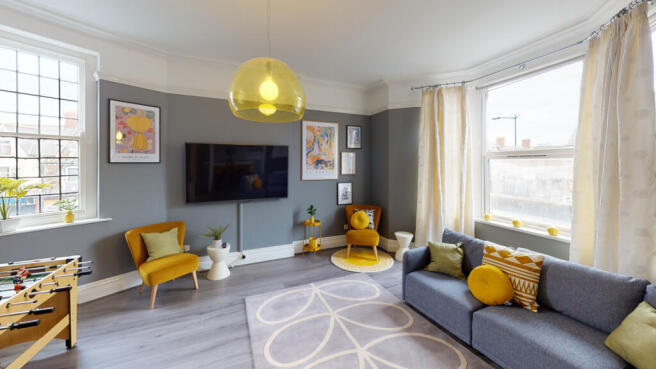 ADRE STUDENT LETTINGS Superb Location, GORGEOUS 8