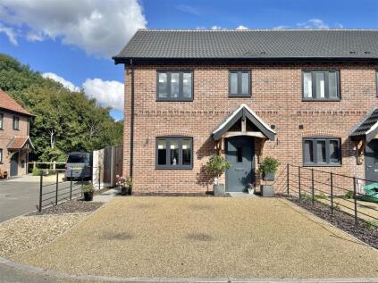 Fallow Drive, Banham