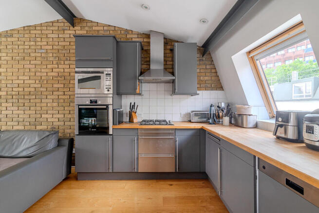 Earlham_Street_17