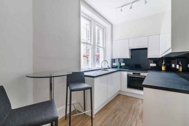 Charing_Cross_Man...