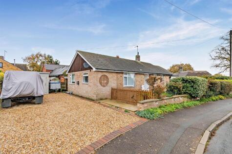 Cedar Close, Uppingham, Rutland