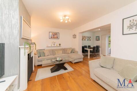 Barkston Path, Borehamwood