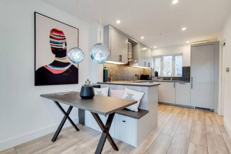 Wellington Terrace, Wapping, London, E1W