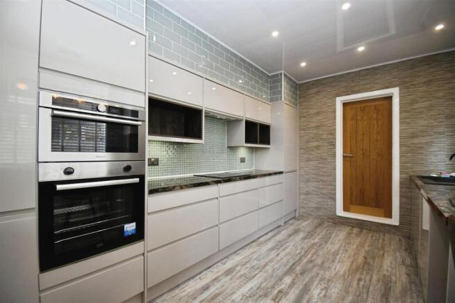 Fitted Kitchen