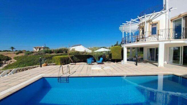 Gorgeous pool