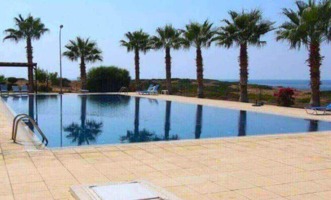 Seafront pool