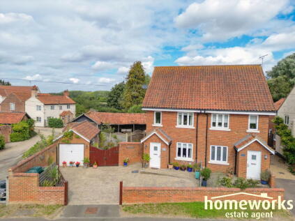 Norwich Road, Yaxham, Dereham, NR19 1QZ