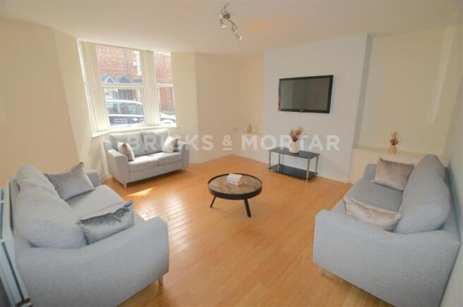 32 Warwick Street Lounge.jpg