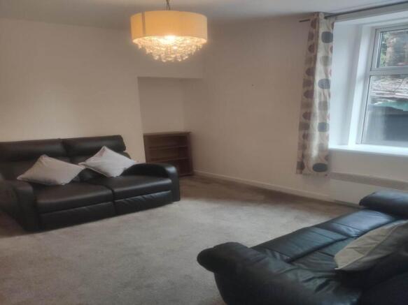 24 RB Place living 2