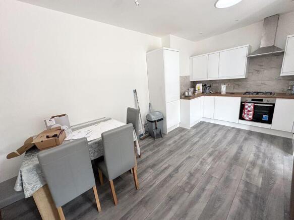 Lounge/ Kitchen