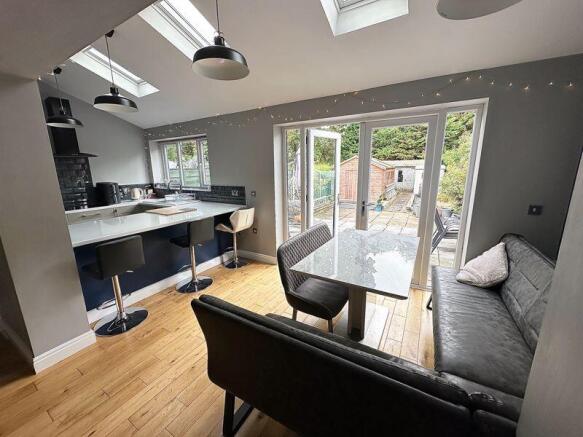 Kitchen/ Family Room