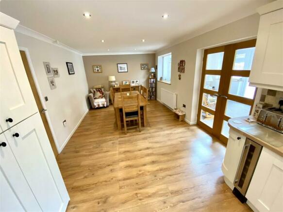 Open Plan Dining Room and Kitchen