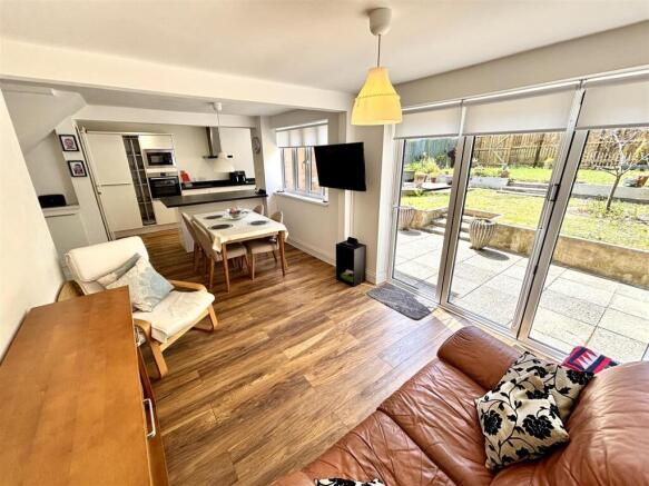 Open Plan Kitchen, Dining and Living Area