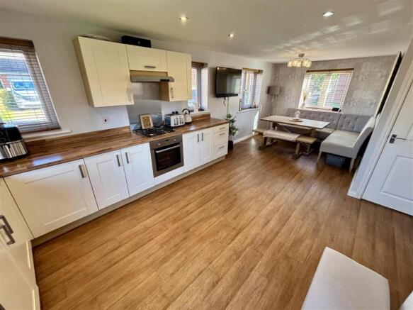 Open Plan Kitchen and Dining Room