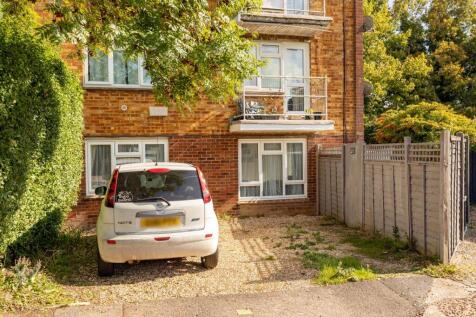 Avalon Court, Spiers Way, Horley, RH6 7NY