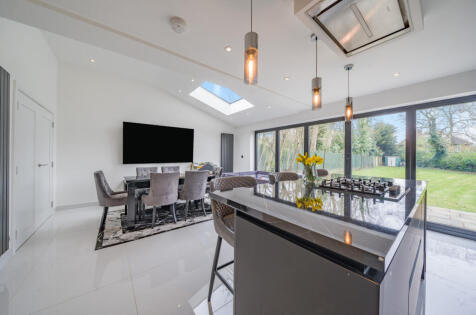 Cambridge Crescent, High Wycombe, Buckinghamshire