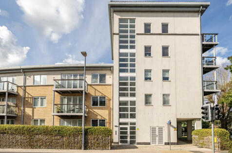 Papermakers Lodge, Ryemead Way, High Wycombe