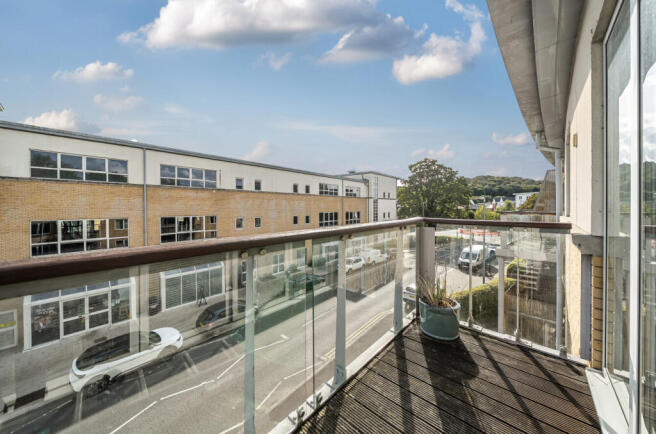 1349188-8-68bafcb...