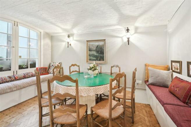 Kitchen/Dining Area