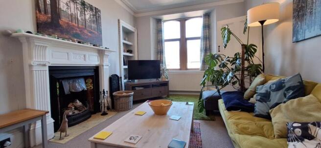 LIVING ROOM #2.jpg