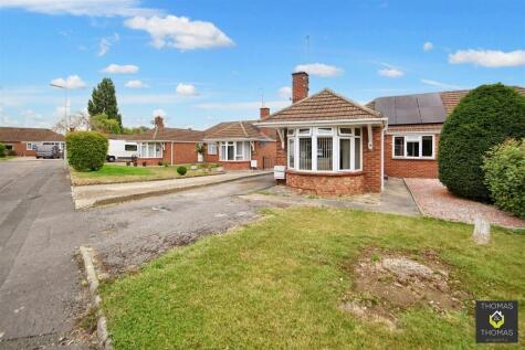 Laura Close, Longlevens