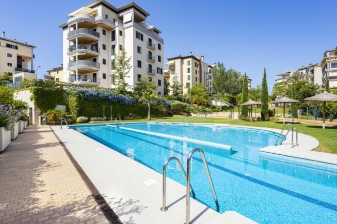 Pool and Exterior (2