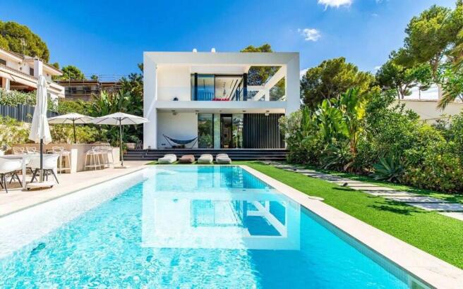 Exterior and Pool (2
