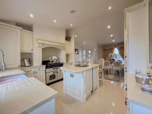 KITCHEN/DINER