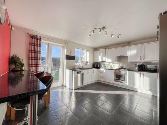 BREAKFAST KITCHEN